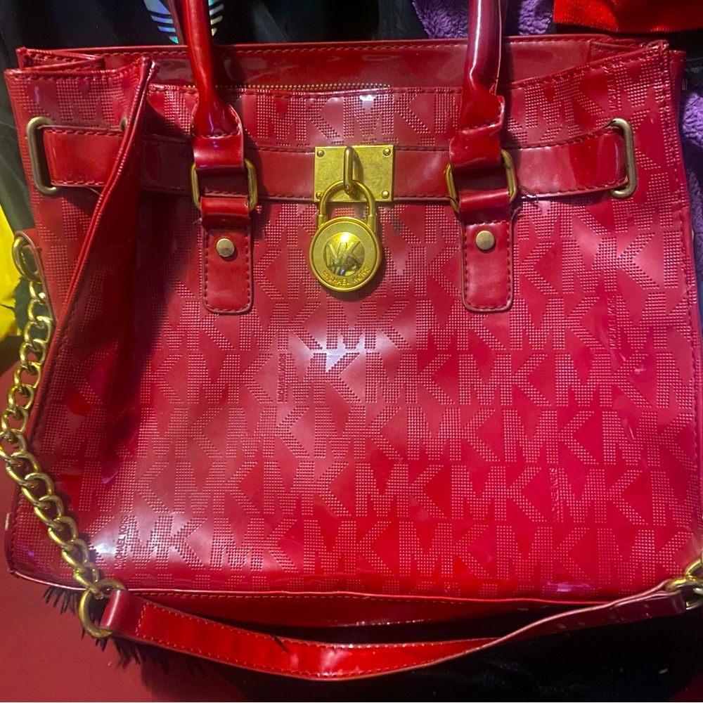 Michael Kors purse used in good condition